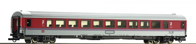 Passenger car 2nd class in IC livery<br /><a href='images/pictures/Roco/Roco-64929.jpg' target='_blank'>Full size image</a>